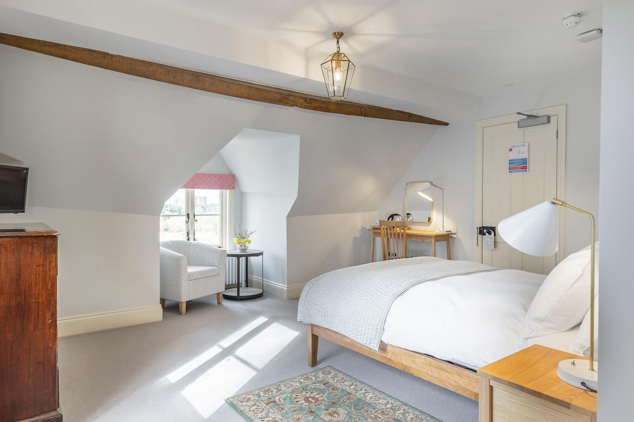 Lawn House Hotel Hatfield  Ngoại thất bức ảnh